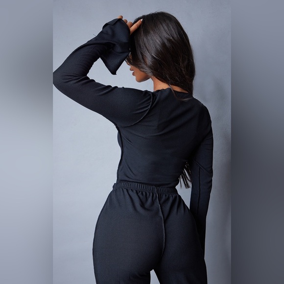 PrettyLittleThing Ribbed Seam Long Sleeve Top - Picture 7 of 7